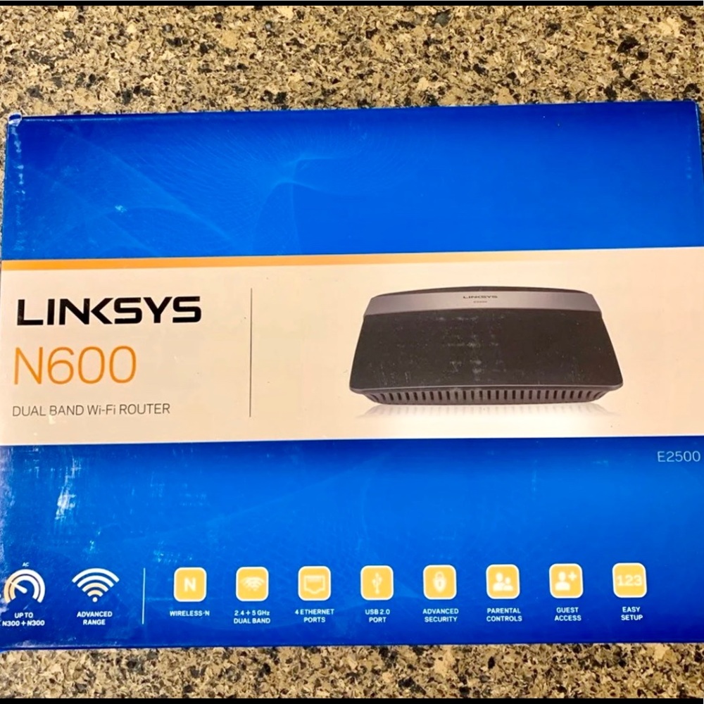 Linksys E2500 (N600) Router Dual band Wifi in EUC.